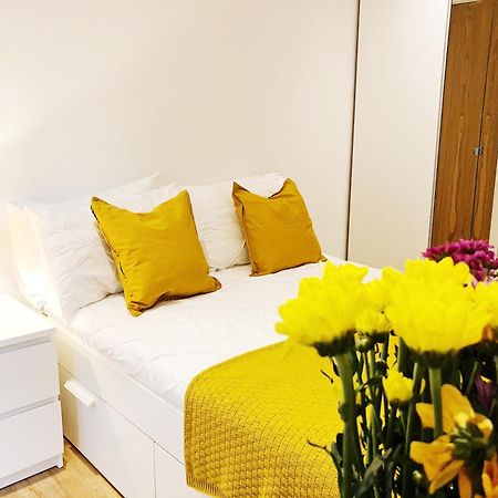 Ferienwohnung Ekhaya Three Manchester Exterior foto